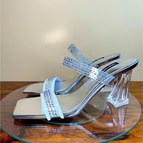 Nine West Darla Sandal in clear silver - Picture 2 of 16